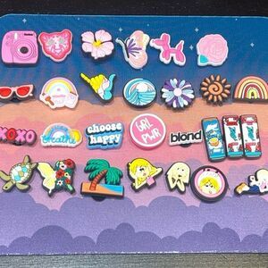 RARE GIRLY CROC CHARM JIBBIT SET LOT LIZZIE MCGUIRE NEW PINK KID TEEN